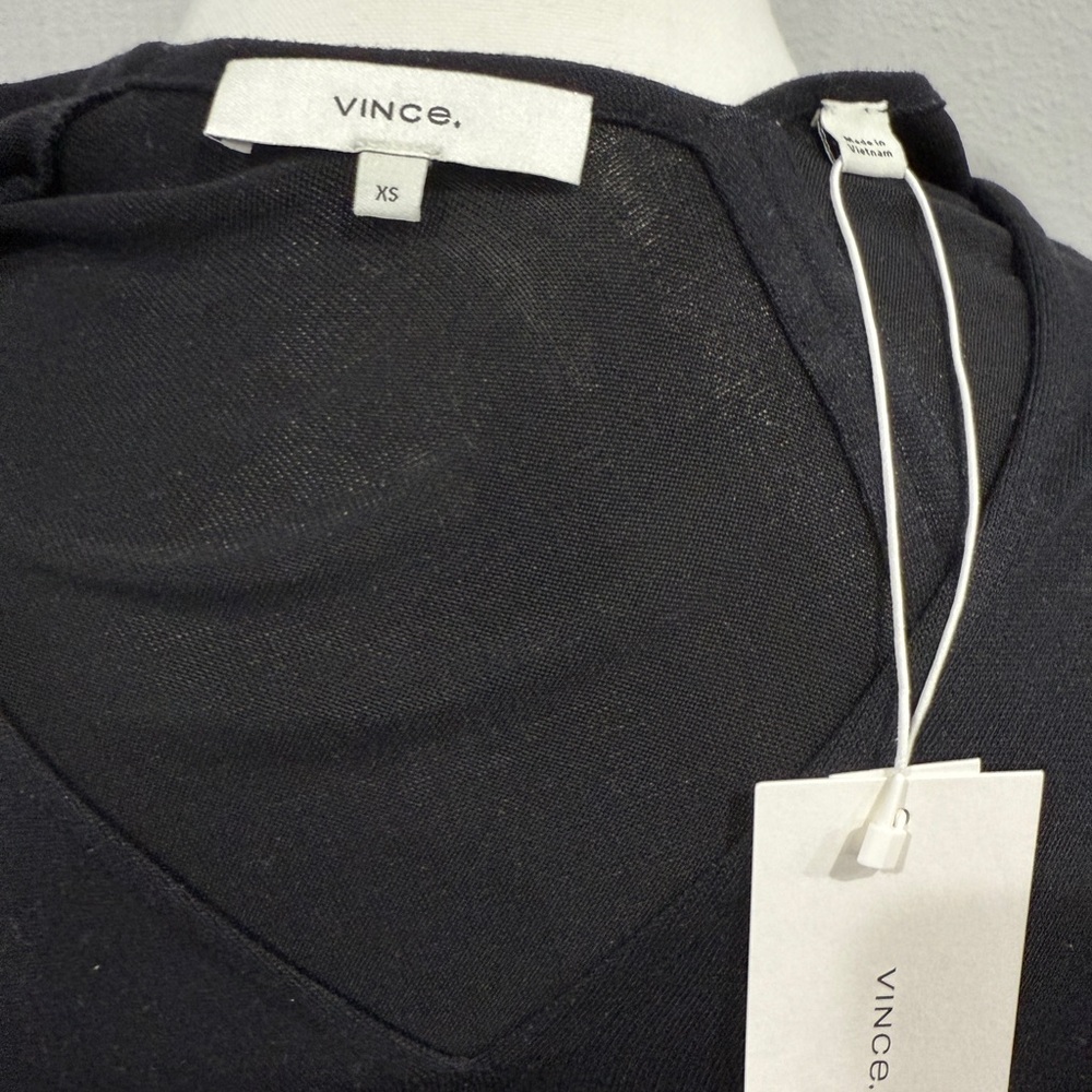 NWT Vince Black V-Neck Short Sleeve Top - Picture 5 of 5
